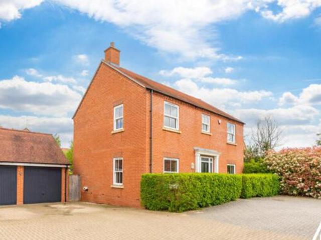 House for sale in Buckingham, Buckinghamshire