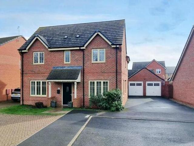 House for sale in Northampton, Northamptonshire