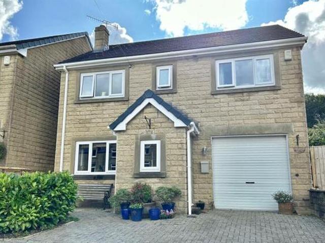 House for sale in Charlesworth, East Midlands
