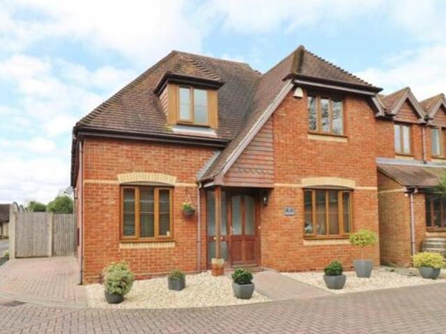 House for sale in Barton Stacey, Hampshire