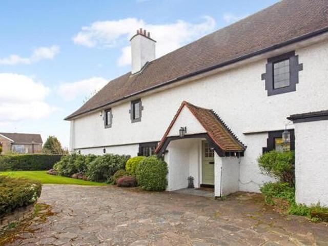House for sale in Bushey