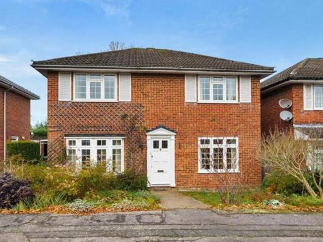House for sale in Bushey