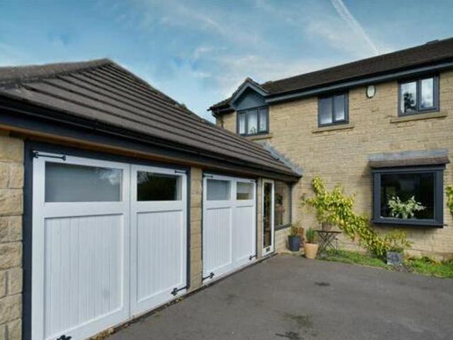 House for sale in Charlesworth, East Midlands
