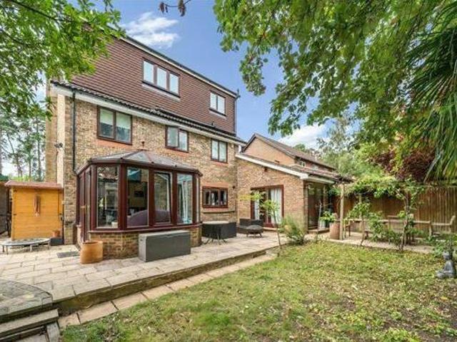 House for sale in Heatherside, Heol-las