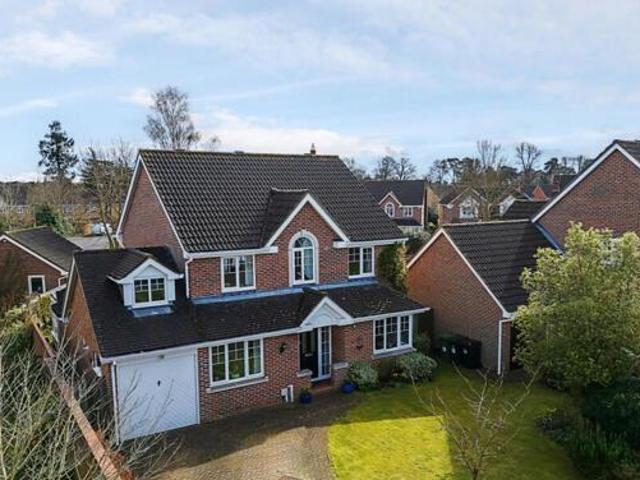 House for sale in Old Dean, Heol-las
