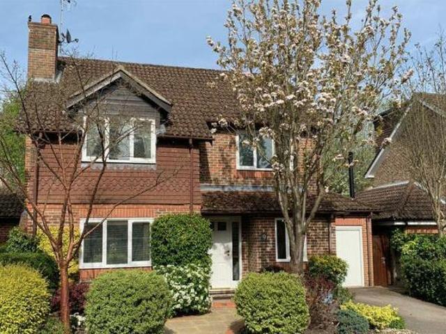 House for sale in Heatherside, Heol-las