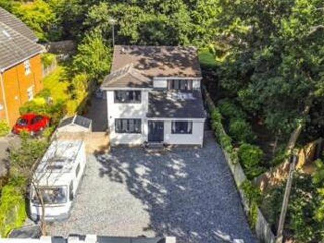 House for sale in Heol-las, Surrey