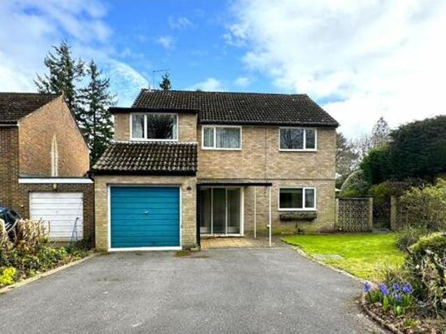House for sale in Old Dean, Heol-las