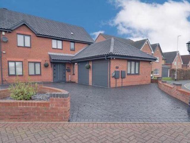 House for sale in Broomhill, Chadsmoor