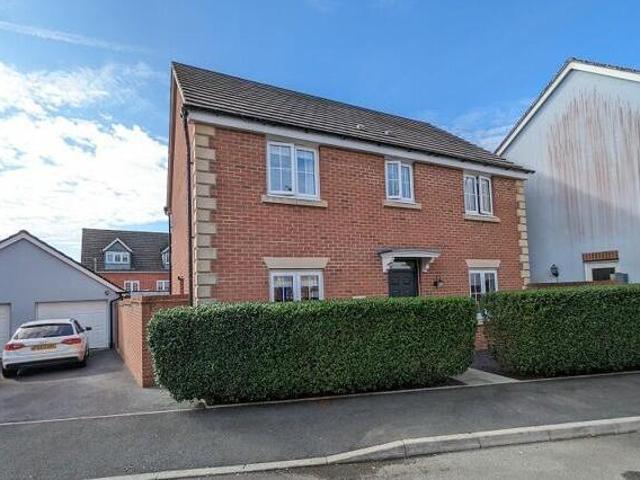 House for sale in Carmarthen, Wales