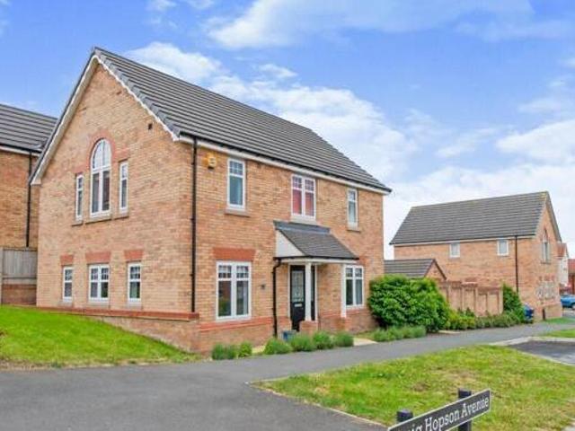 House for sale in Cutsyke, Castleford