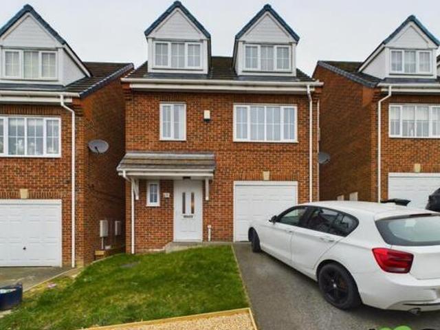 House for sale in Castleford, West Yorkshire