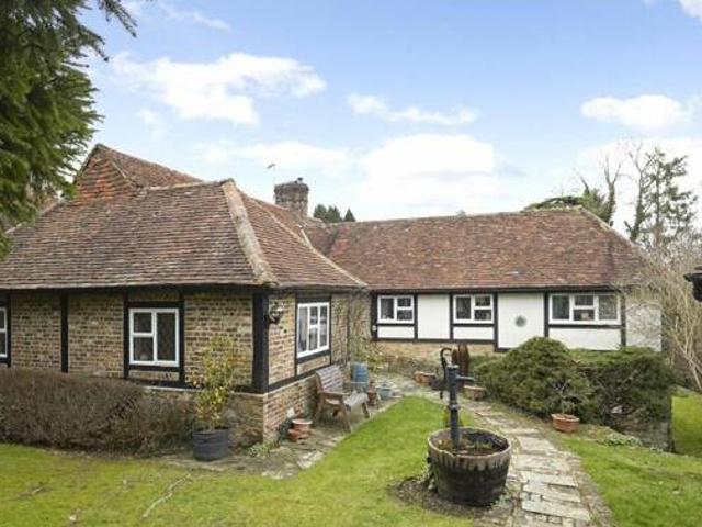 House for sale in Hillview, Surrey