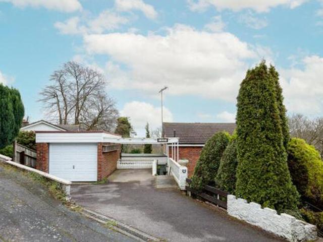 House for sale in Hillview, Surrey