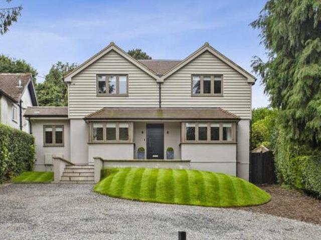 House for sale in Hillview, Surrey