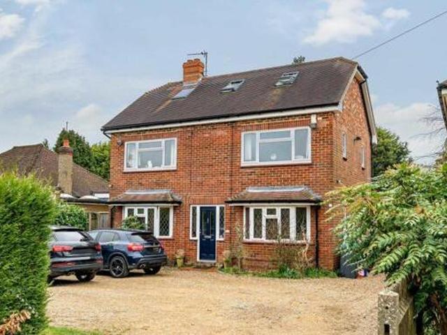 House for sale in Hillview, Surrey