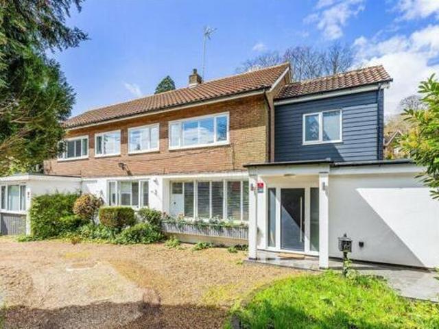 House for sale in Hillview, Surrey