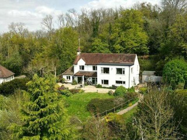 House for sale in Hillview, Surrey