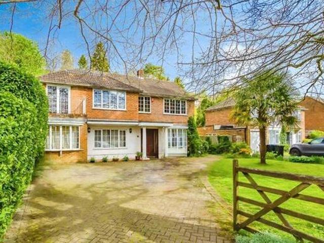 House for sale in Hillview, Surrey