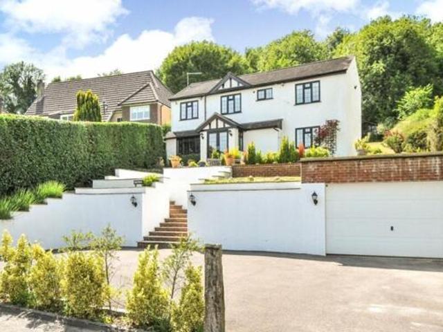 House for sale in Hillview, Surrey