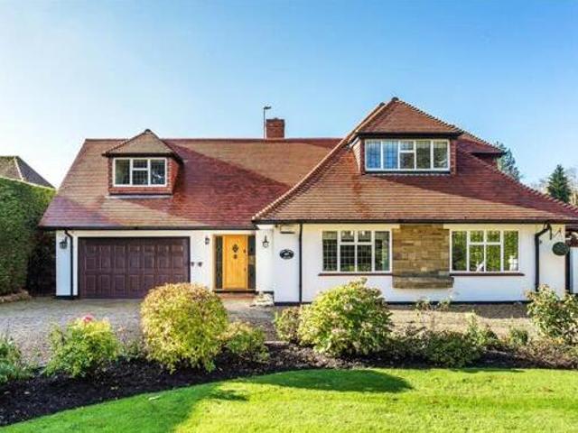 House for sale in Hillview, Surrey