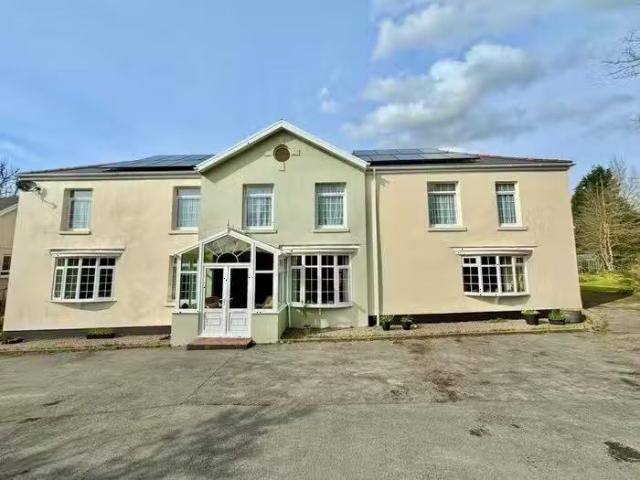 House for sale in Pontardawe, Clydach