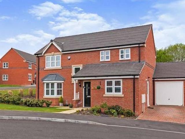 House for sale in Froggatt, East Midlands