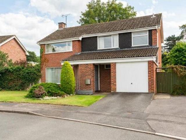 House for sale in Bafford, Golden Valley