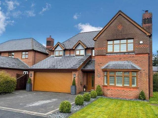 House for sale in Kingsley Moor, Staffordshire