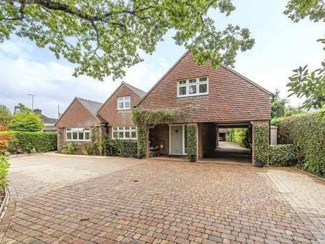 House for rent in Surrey