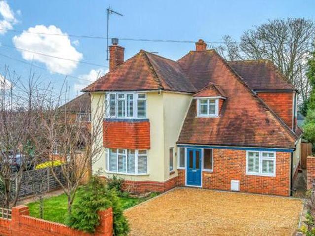 House for sale in Chertsey, Runnymede
