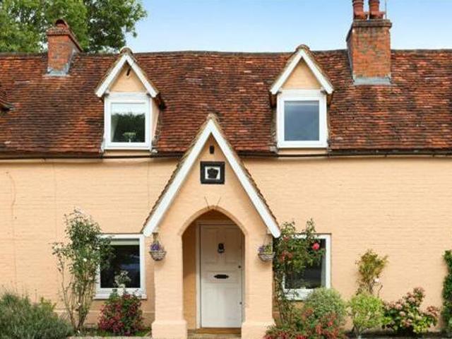 House for sale in Chertsey, Runnymede