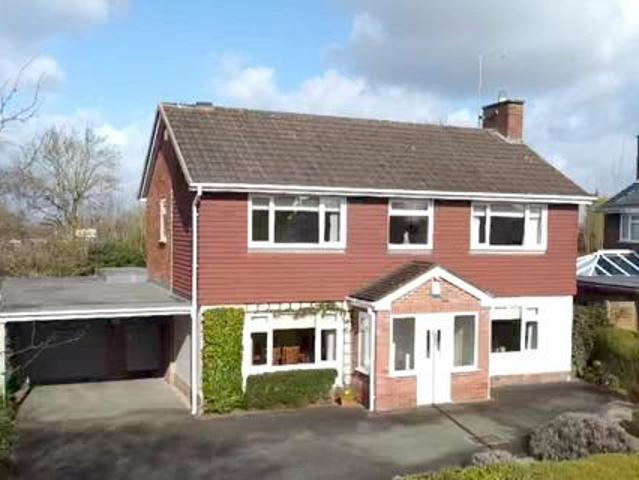 House for sale in Hough Green, Two Mills