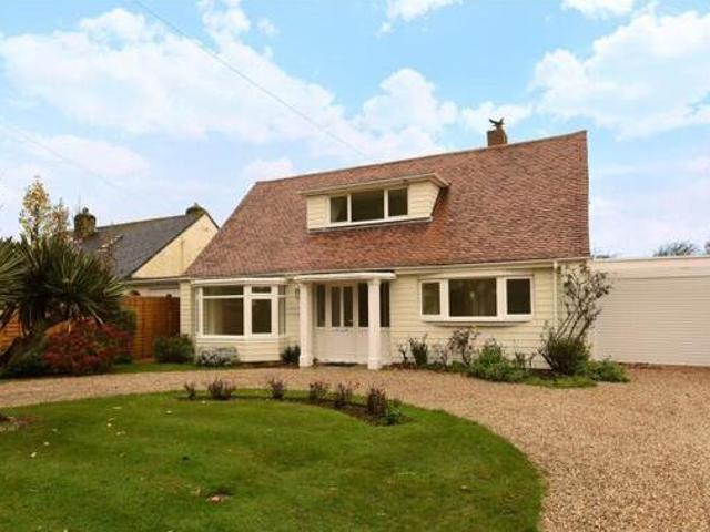 House for sale in Littlecote, West Sussex