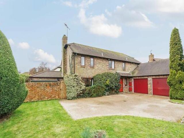House for sale in Chichester, Littlecote