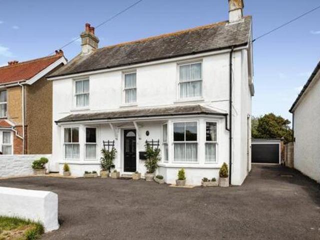 House for sale in Littlecote, West Sussex
