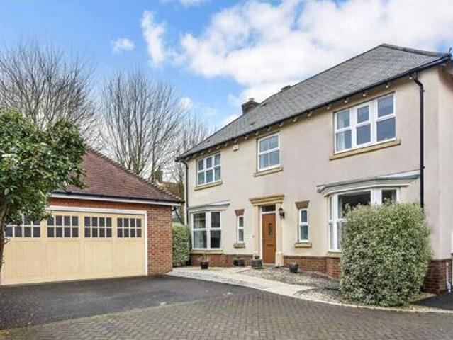 House for sale in Boxgrove, Littlecote