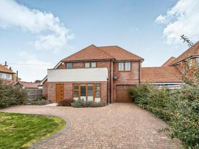 House for sale in Littlecote, West Sussex