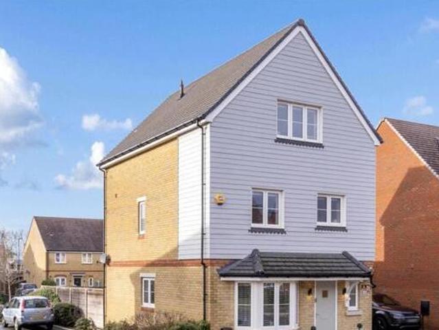 House for sale in Littlecote, West Sussex