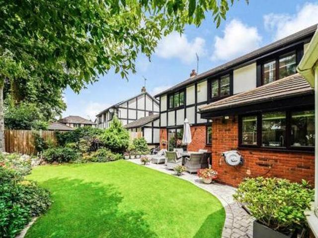 House for sale in Chigwell Row, Epping