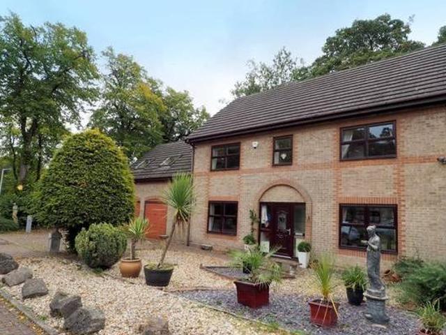 House for sale in East Midlands