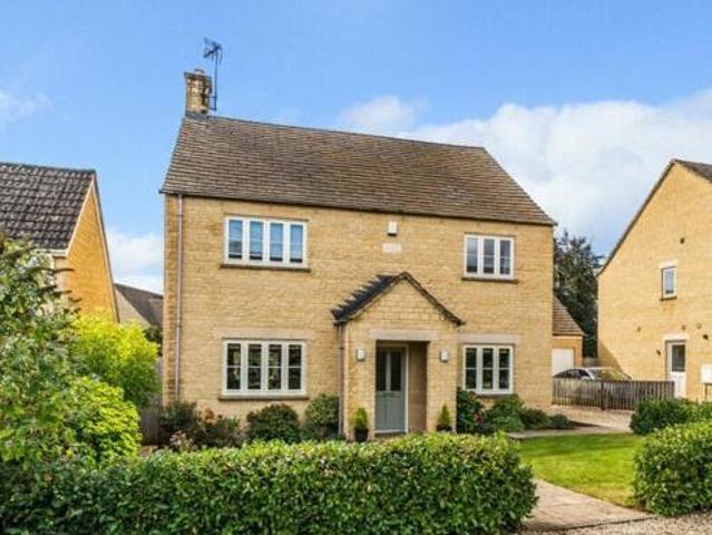 House for sale in Fossebridge, Gloucestershire