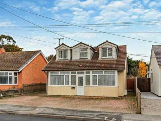 House for sale in Holland-on-Sea, Dale Hill