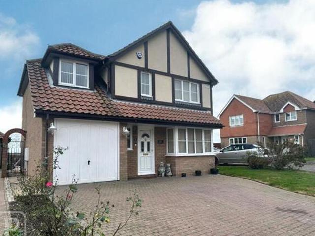 House for sale in Dale Hill, Essex