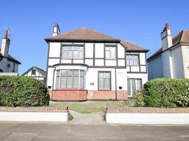 House for sale in Holland-on-Sea, Dale Hill