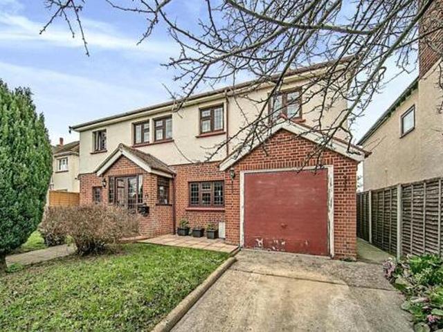 House for sale in Dale Hill, Essex