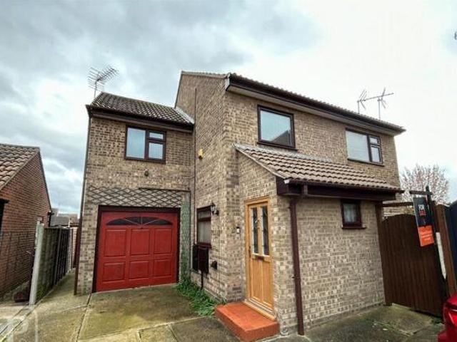 House for sale in Dale Hill, Essex