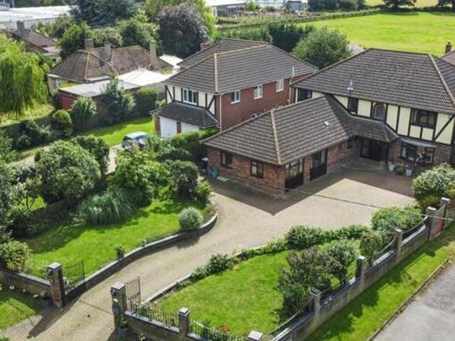 House for sale in Dale Hill, Essex