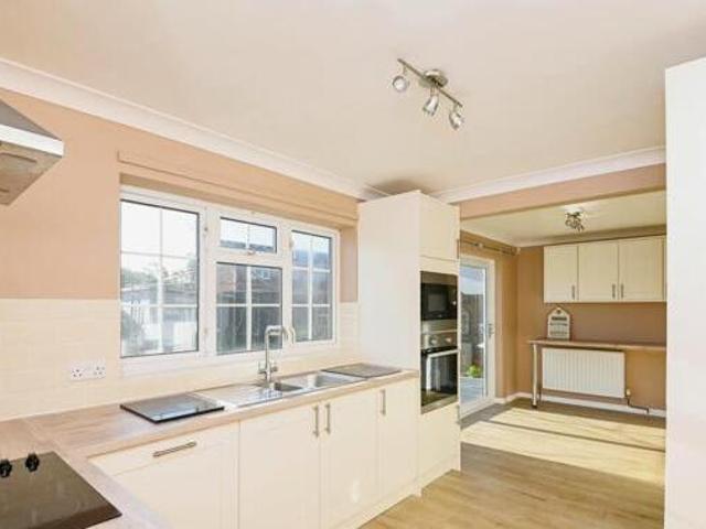 House for sale in Dale Hill, Essex