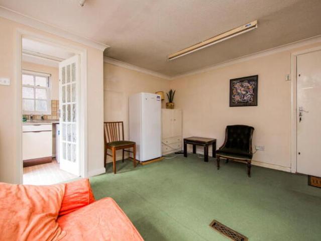 Farm for sale in Broadwater Down, Sandown Park